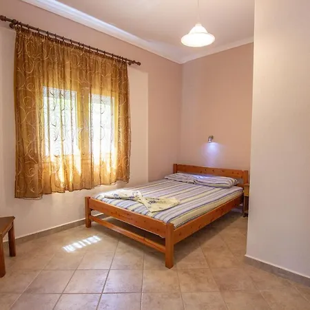 Apartament Lola & *
