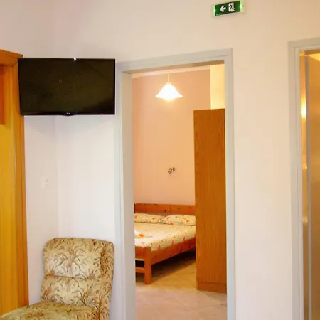 Lola Apartment